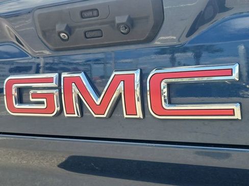 Used 2022 GMC Sierra 3500 Denali w/ Denali Ultimate Package image 9