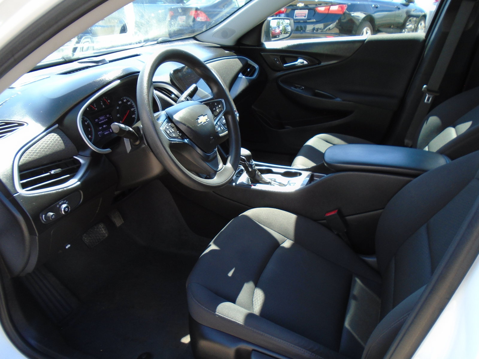 Used 2023 Chevrolet Malibu LS FWD image 10