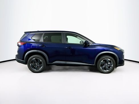 Used 2024 Nissan Rogue SV AWD/4WD image 10