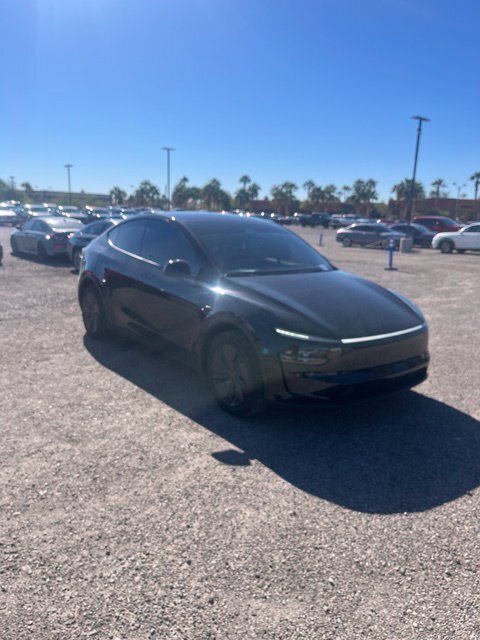 Used 2026 Tesla Model Y Long Range RWD image 3