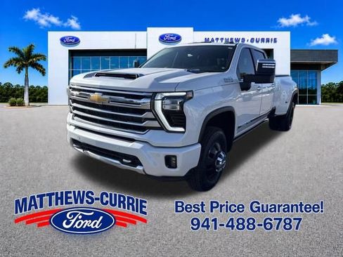Used 2024 Chevrolet Silverado 3500 High Country w/ High Country Premium Package AWD/4WD image 7