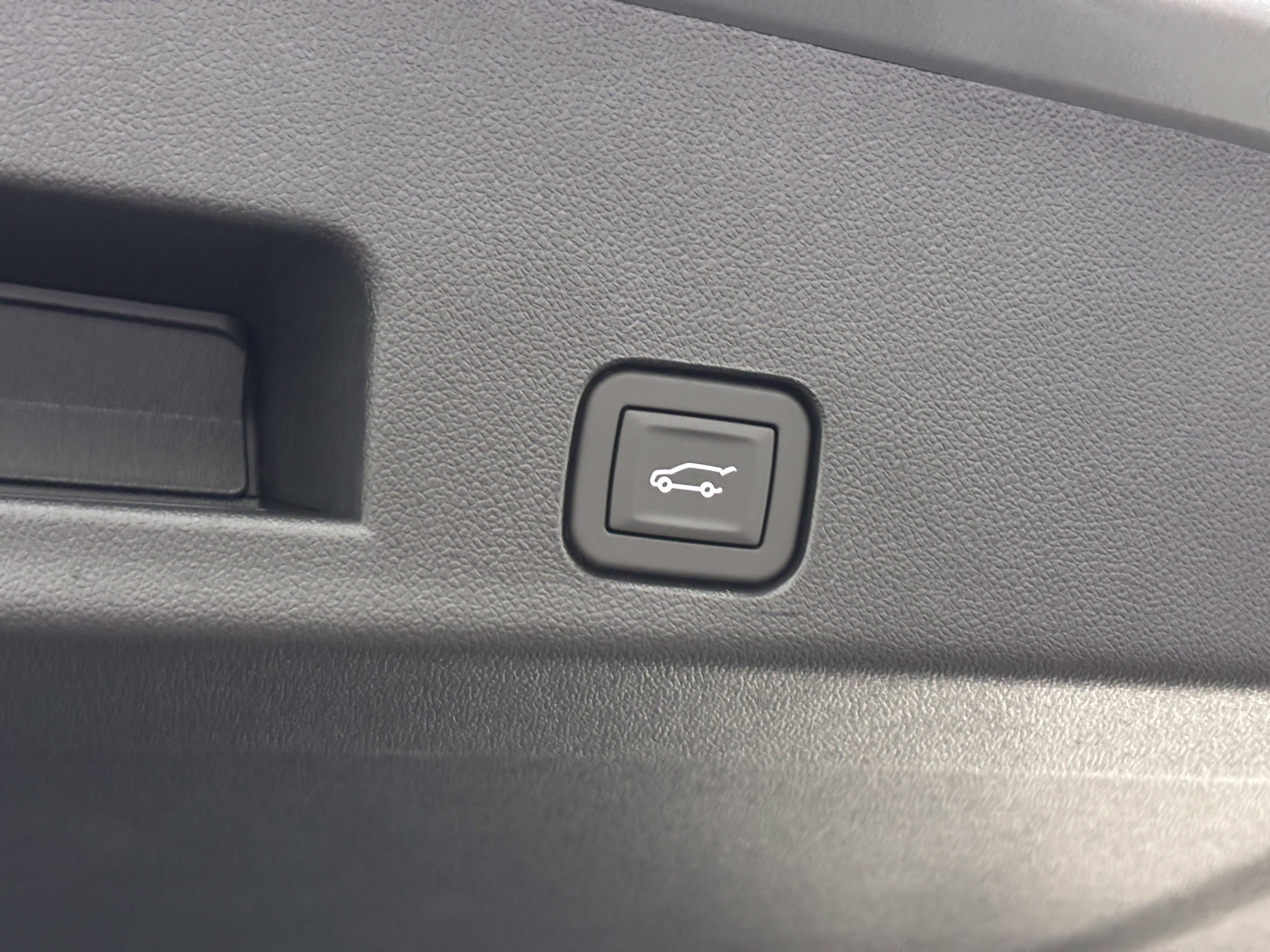 New 2027 GMC Acadia Elevation w/ Black Edition AWD/4WD image 13