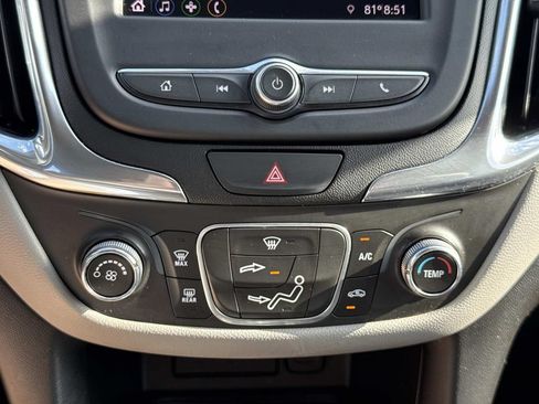 Used 2020 Chevrolet Equinox LS FWD image 6