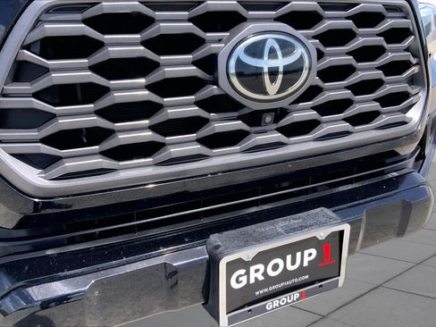 Used 2022 Toyota Tacoma TRD Sport w/ TRD Premium Sport Package AWD/4WD image 29