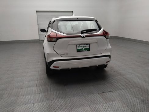 Used 2021 Nissan Kicks S FWD image 6