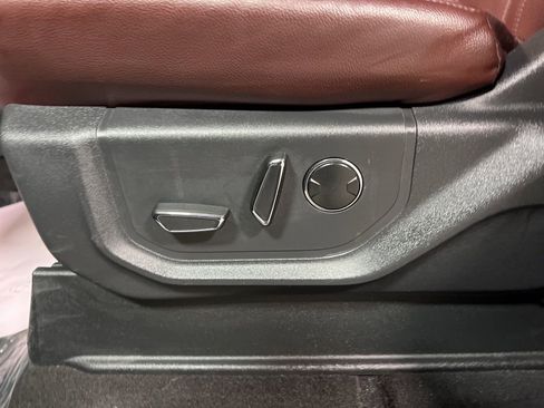 Used 2024 Ford Expedition Max Limited image 21