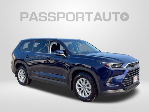Used 2026 Toyota Grand Highlander AWD image 11