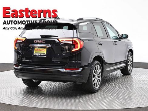 Used 2022 GMC Terrain Denali w/ Denali Premium Package AWD/4WD image 5