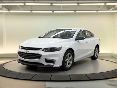 Used 2017 Chevrolet Malibu LS w/ LPO, Convenience Package 1 image 2