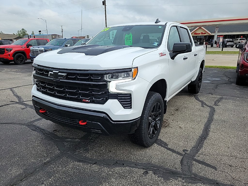 Used 2026 Chevrolet Silverado 1500 LT Trail Boss w/ Protection Package AWD/4WD image 1