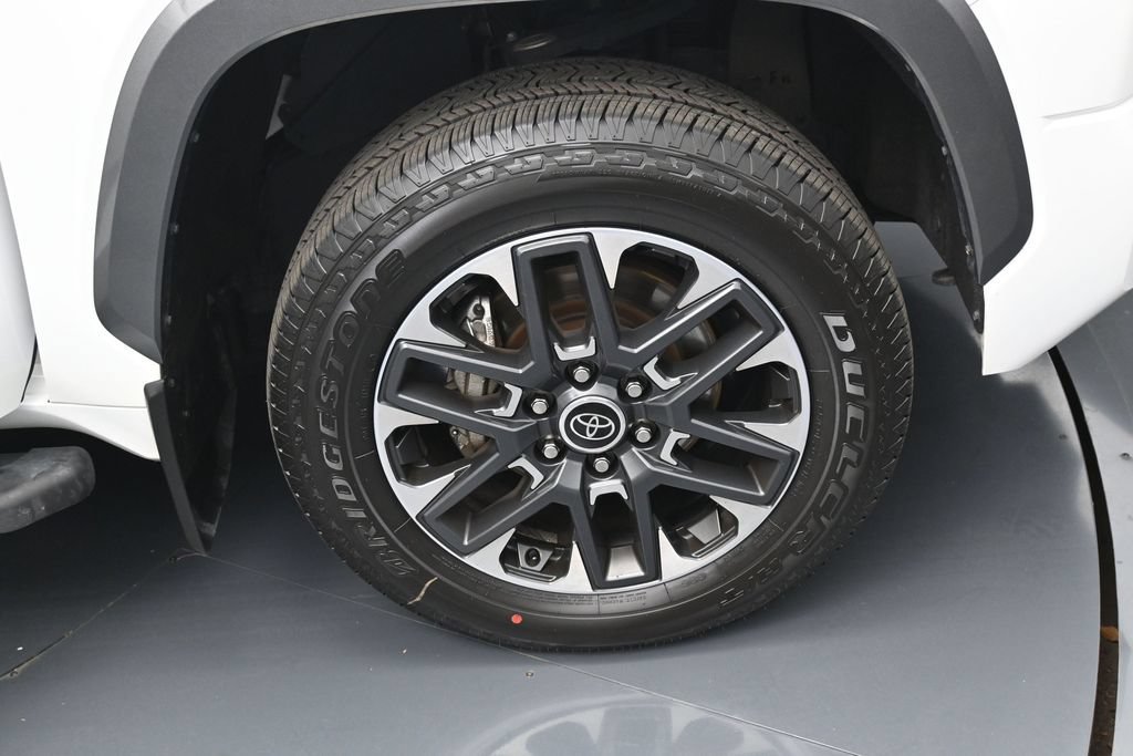Used 2024 Toyota Tundra Limited w/ Power Package AWD/4WD image 37