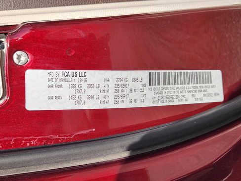 Used 2017 Chrysler Pacifica Touring-L image 33