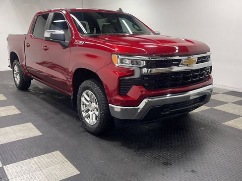 Used 2023 Chevrolet Silverado 1500 LT AWD/4WD image 5
