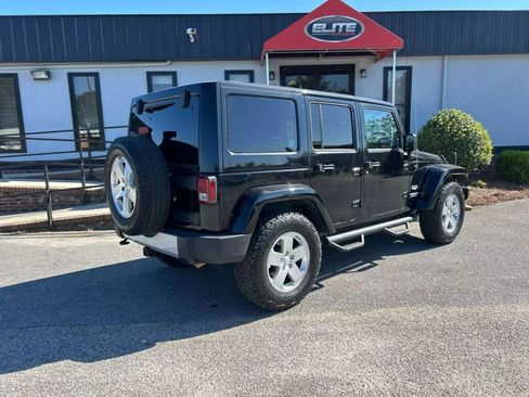 Used 2011 Jeep Wrangler Unlimited Sahara w/ Connectivity Group image 7
