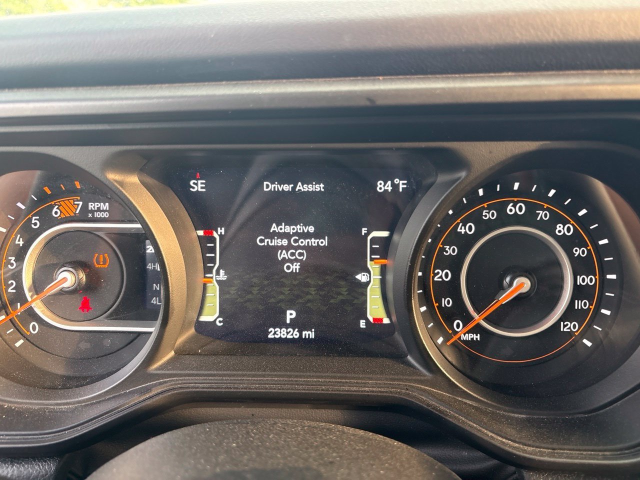 Used 2025 Jeep Wrangler Unlimited Rubicon w/ Convenience Group AWD/4WD image 25
