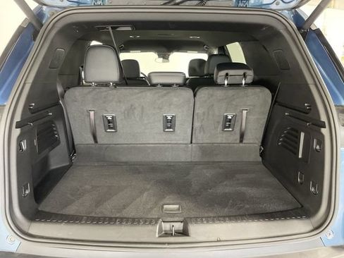 Used 2025 Chevrolet Traverse LT AWD/4WD image 25