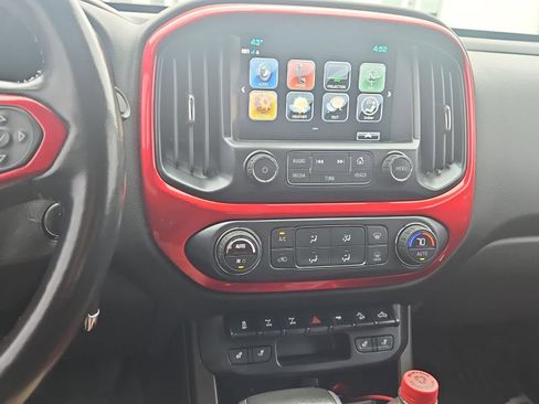 Used 2018 Chevrolet Colorado ZR2 w/ ZR2 Midnight Special Edition image 9