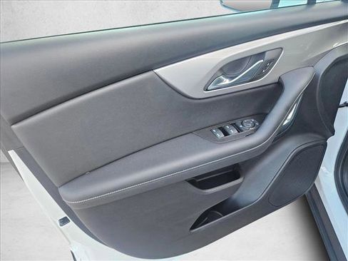 Used 2023 Chevrolet Blazer LT image 12