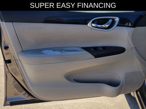 Used 2016 Nissan Sentra SV image 17