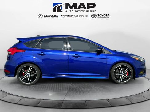 Used 2015 Ford Focus ST w/ Equipment Group 401A image 6