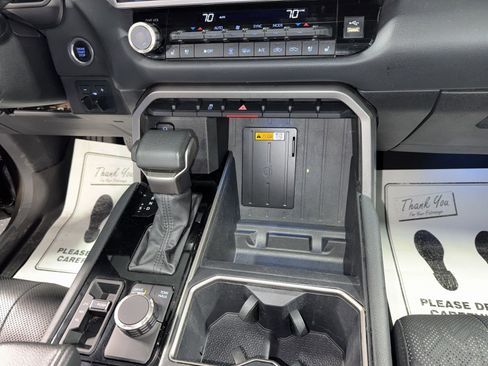 Used 2024 Toyota Tundra Limited w/ Power Package AWD/4WD image 28