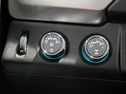 Used 2017 Chevrolet Tahoe Premier image 18