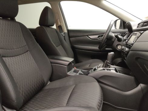 Used 2019 Nissan Rogue S w/ Special Edition Package FWD image 21