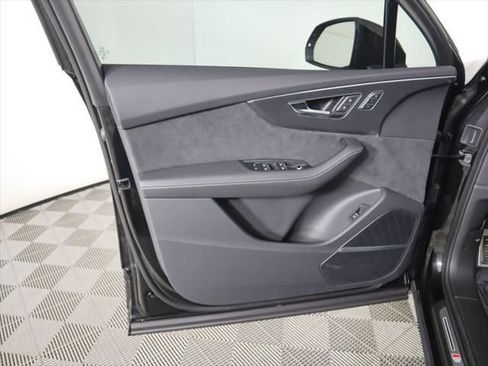 New 2025 Audi SQ7 Prestige image 26