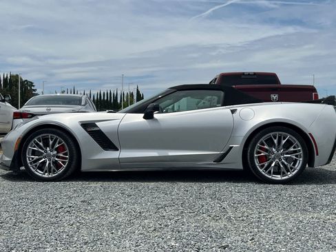 Used 2018 Chevrolet Corvette Z06 RWD image 6