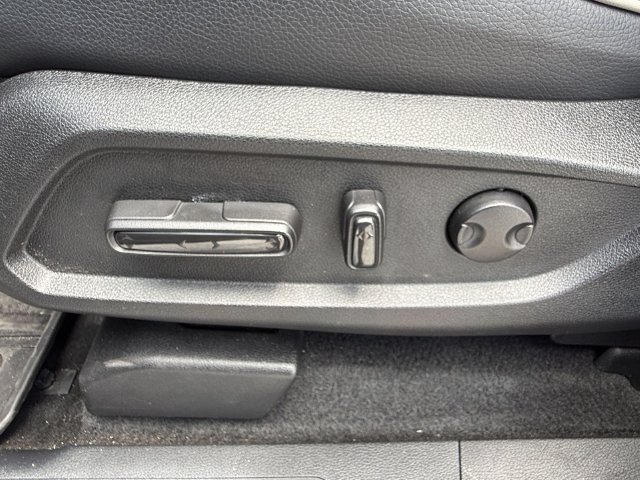 Used 2025 Honda Pilot Elite image 18