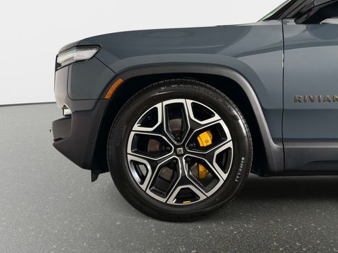 Used 2026 Rivian R1S Premium AWD/4WD image 20