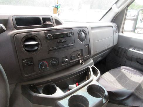 Used 2012 Ford E-350 and Econoline 350 Super Duty w/ PWR Locks & Windows Group RWD image 30