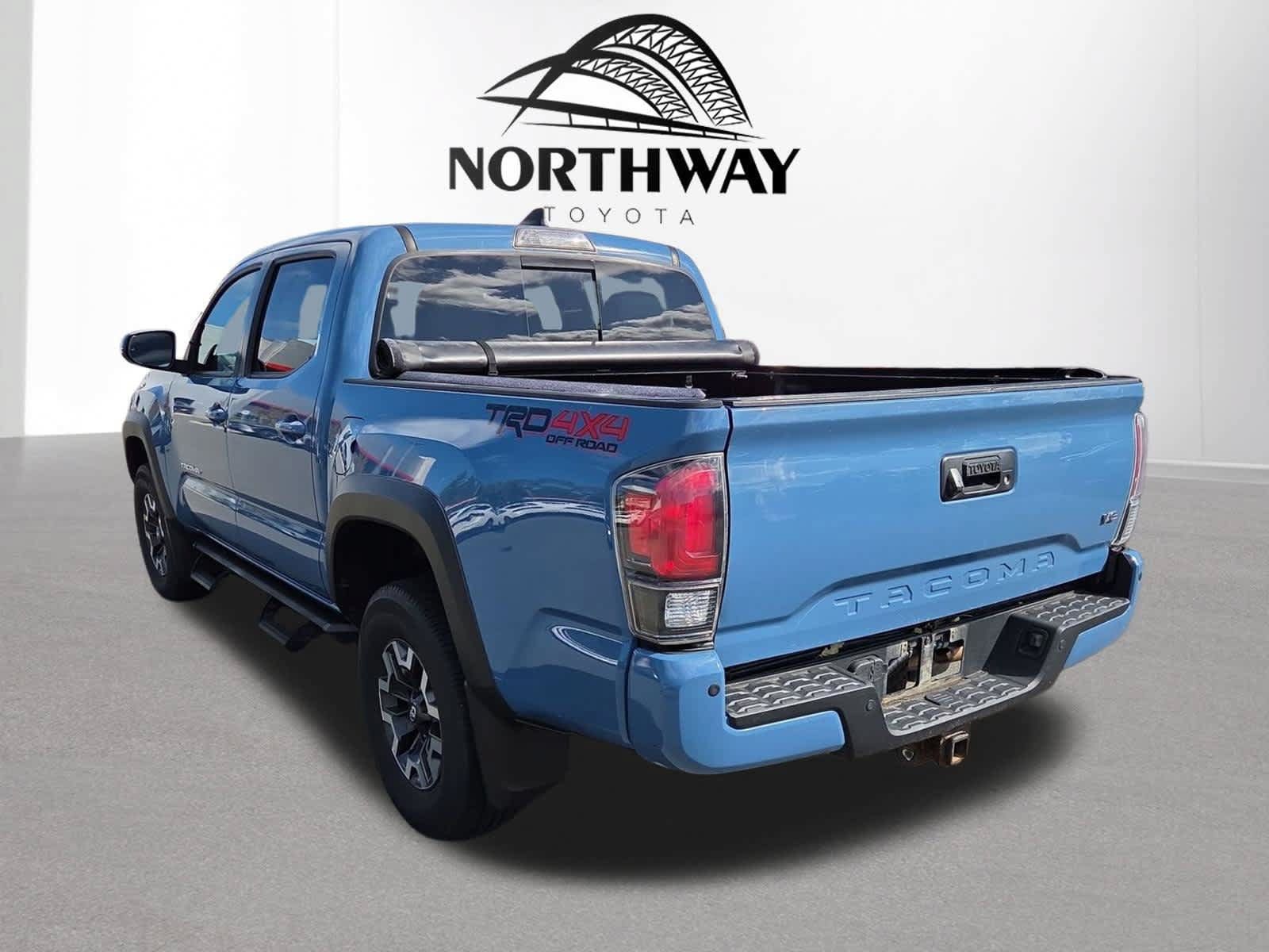 Used 2019 Toyota Tacoma TRD Off-Road AWD/4WD image 5