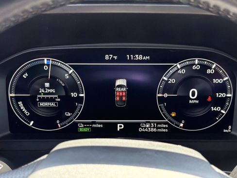 Used 2024 Mitsubishi Outlander 4WD Plug-In Hybrid image 20