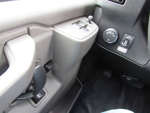 Used 2021 GMC Savana 3500 Extended w/ Power Convenience Package RWD image 31