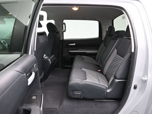 Used 2021 Toyota Tundra SR5 w/ SR5 Upgrade Package RWD image 11