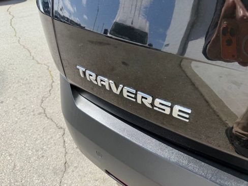 Used 2023 Chevrolet Traverse LT FWD image 10