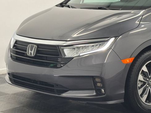 Used 2024 Honda Odyssey EX-L image 2