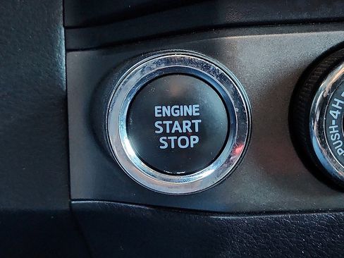 Used 2023 Toyota Tacoma 4x4 Double Cab image 9