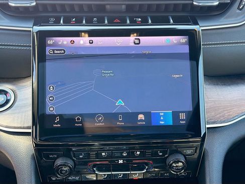 Used 2024 Jeep Grand Cherokee L Limited w/ Luxury Tech Group II image 35