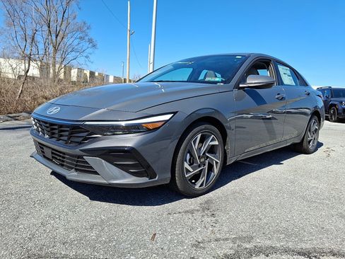 New 2026 Hyundai Elantra Limited image 1