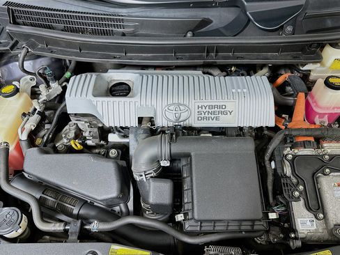 Used 2012 Toyota Prius Four FWD image 32