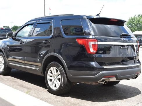 Used 2018 Ford Explorer XLT w/ XLT Technology Feature Bundle AWD/4WD image 14