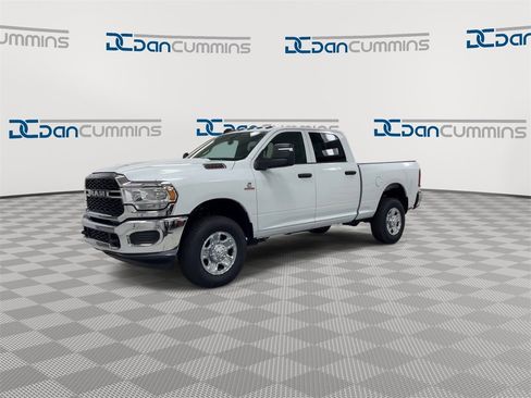 Used 2024 RAM 2500 Tradesman w/ Chrome Appearance Group image 4
