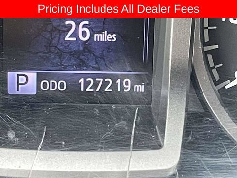 Used 2017 Toyota Tacoma Limited w/ Tow Package AWD/4WD image 26