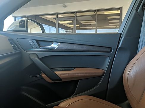 Used 2021 Audi Q5 Prestige image 26