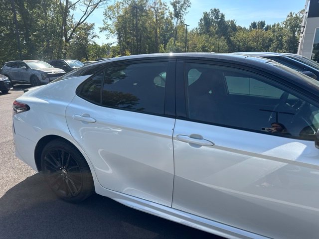 Used 2022 Toyota Camry XSE w/ Cold Weather Package FWD image 10