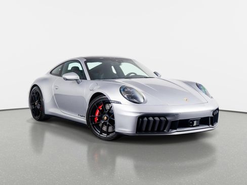 Used 2025 Porsche 911 Carrera GTS RWD image 4
