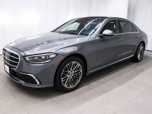 Used 2021 Mercedes-Benz S 580 4MATIC Sedan image 3