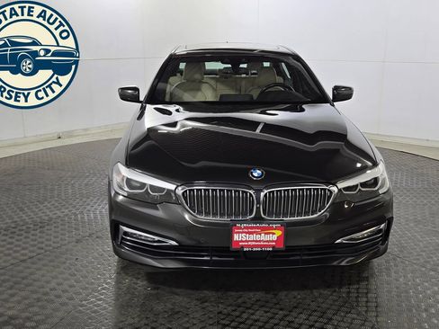 Used 2017 BMW 530i xDrive AWD/4WD image 2